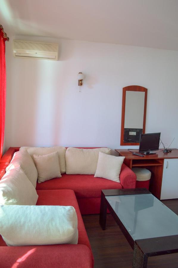 Hotel Romantika Varna Esterno foto
