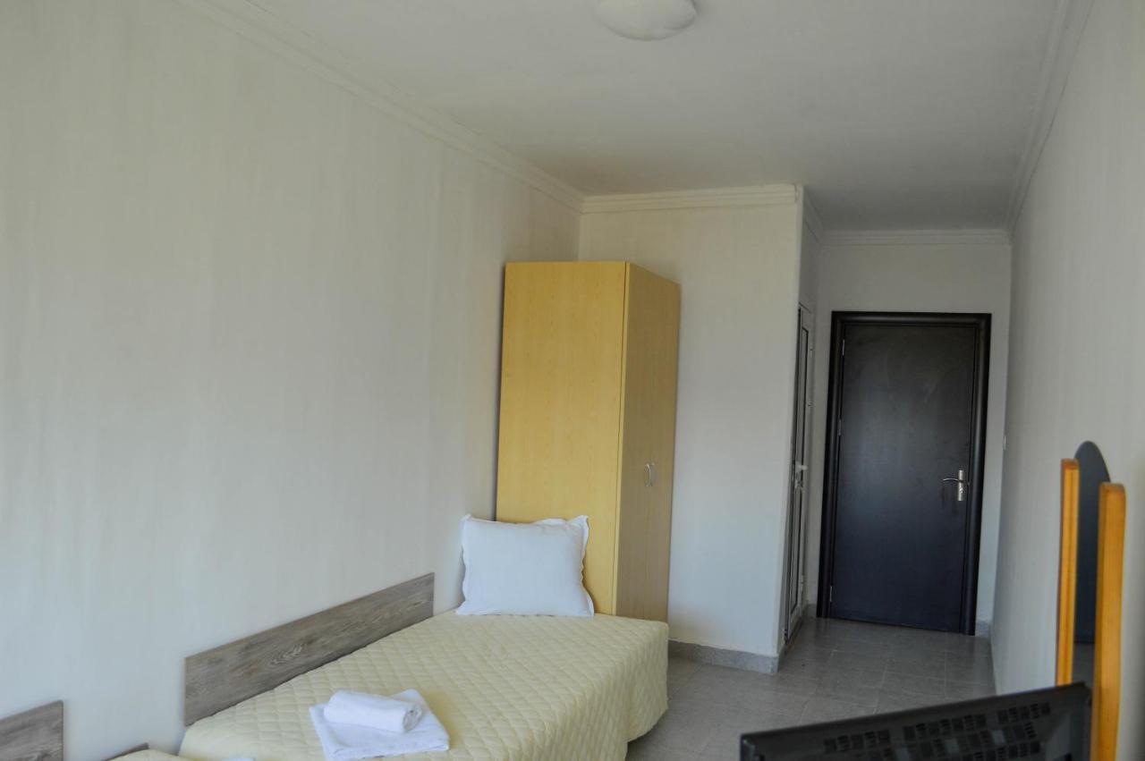 Hotel Romantika Varna Esterno foto